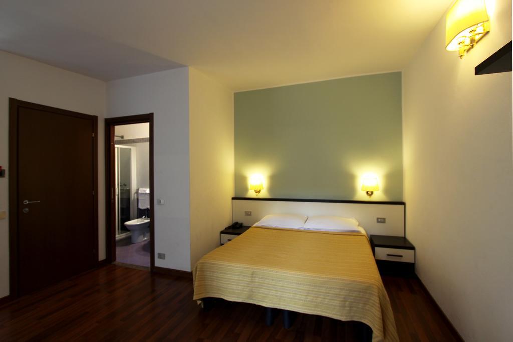 Lux Hotel Durante, Milan